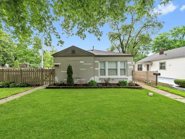 9301 Raymond Ave, Oak Lawn, IL 60453