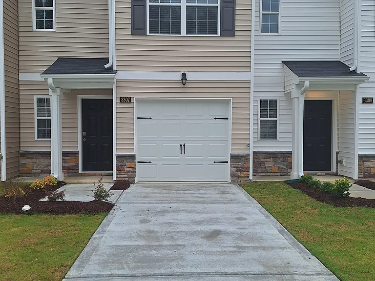 3307 Alibird Ln — Photo 1