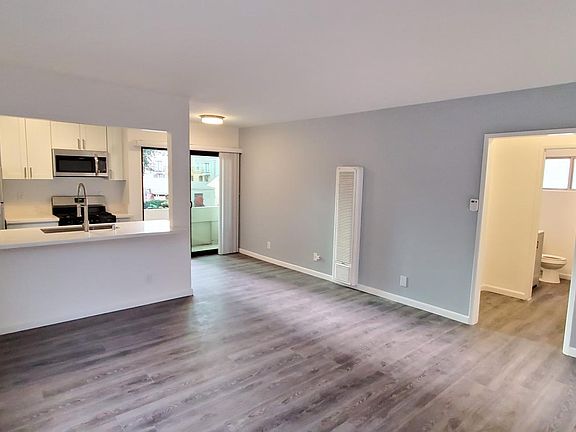 2nd image of 1824 Barry Ave #3