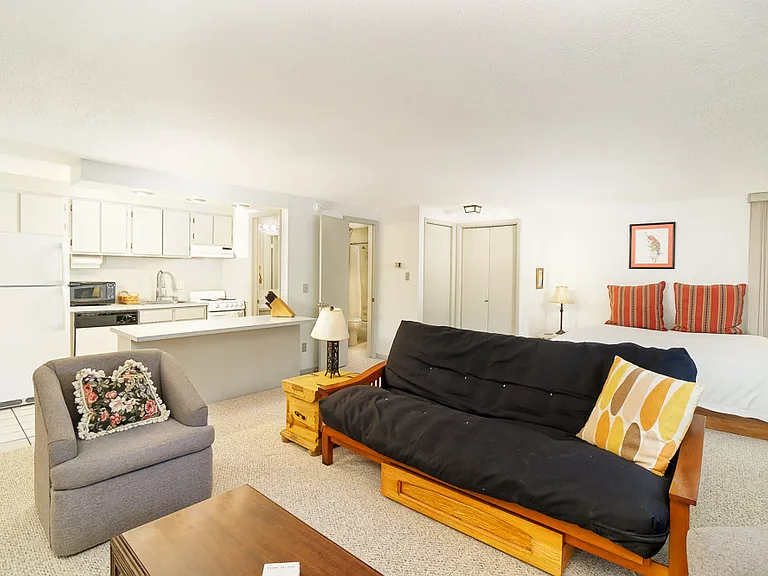 935 E Hopkins Ave #6 — Photo 8