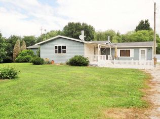 978 N 1600 East Rd, Owaneco, IL 62555