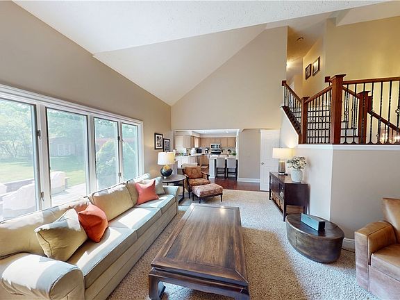 4th image of 9923 Royal Valley Dr