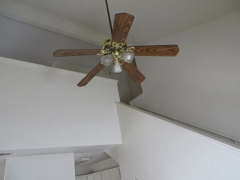 2217 Katy Ln — Photo 17
