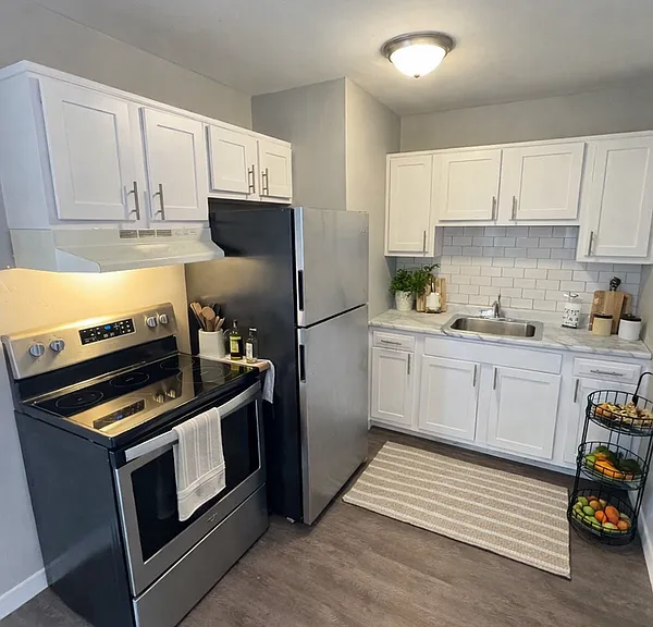 5640 Pardee Rd #1 — Photo 2