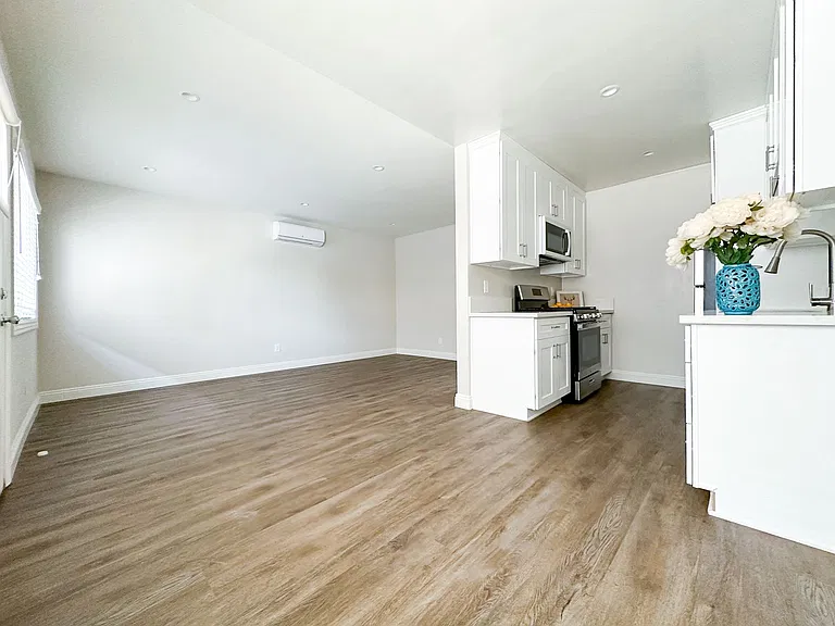 1111 S Benito Ave — Photo 8
