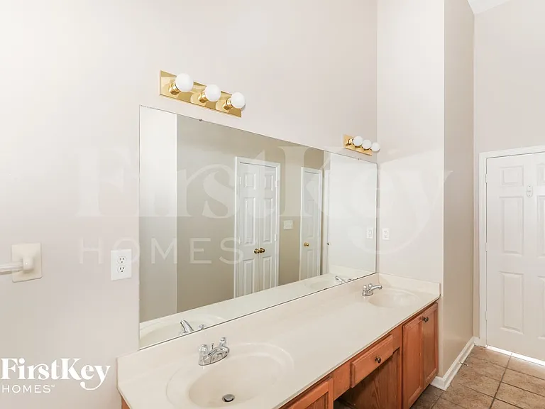 4566 Tulip Bend Dr — Photo 9
