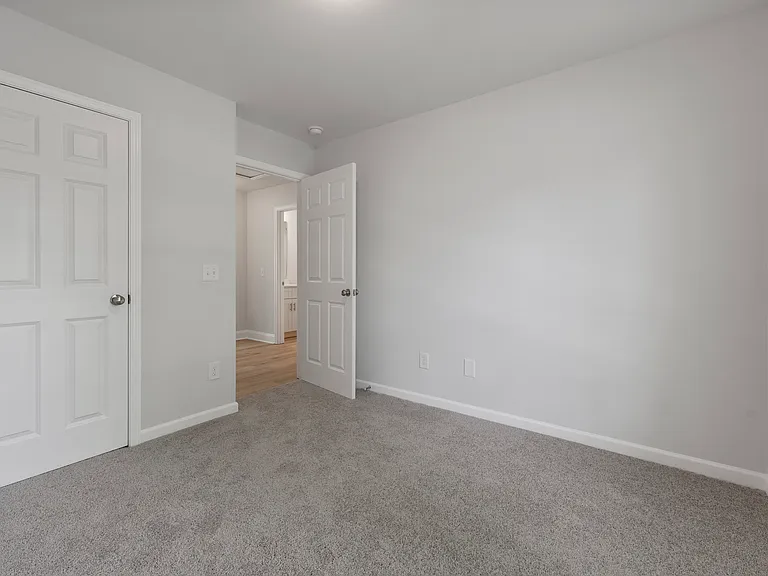702 Park Ave — Photo 17