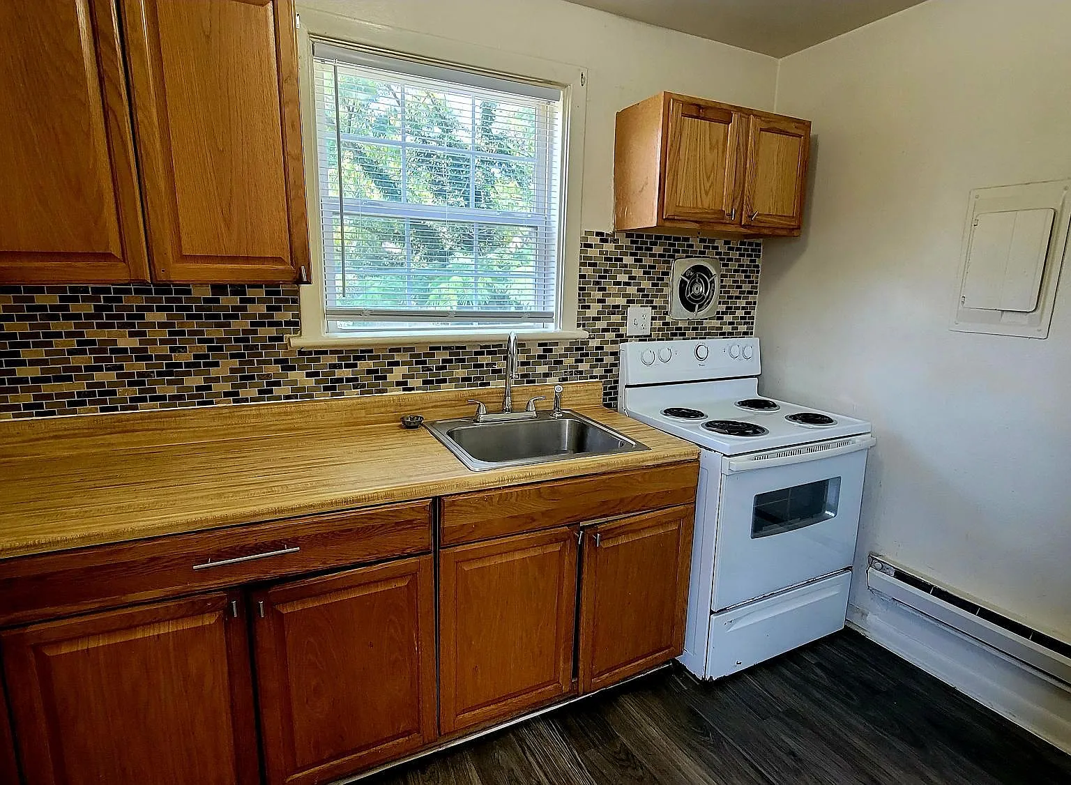 1 bed, 700 sqft, $995 — Photo 4