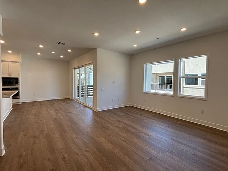 187 Billings — Photo 2