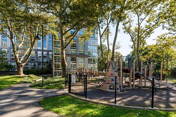 Rented by Bozzuto Management | media 23