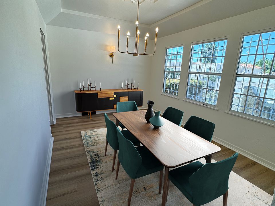 **dining room virtually staged