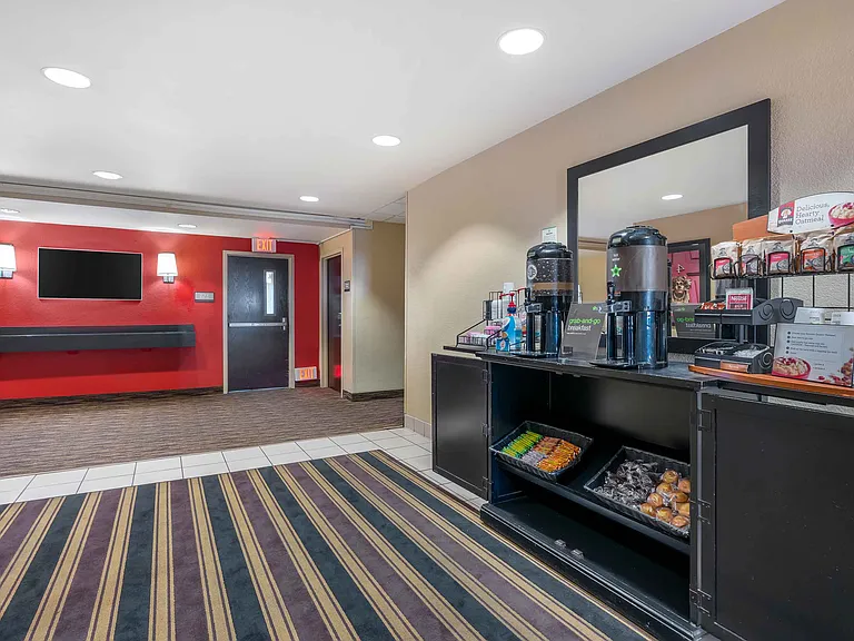 Lobby and Guest Check-in