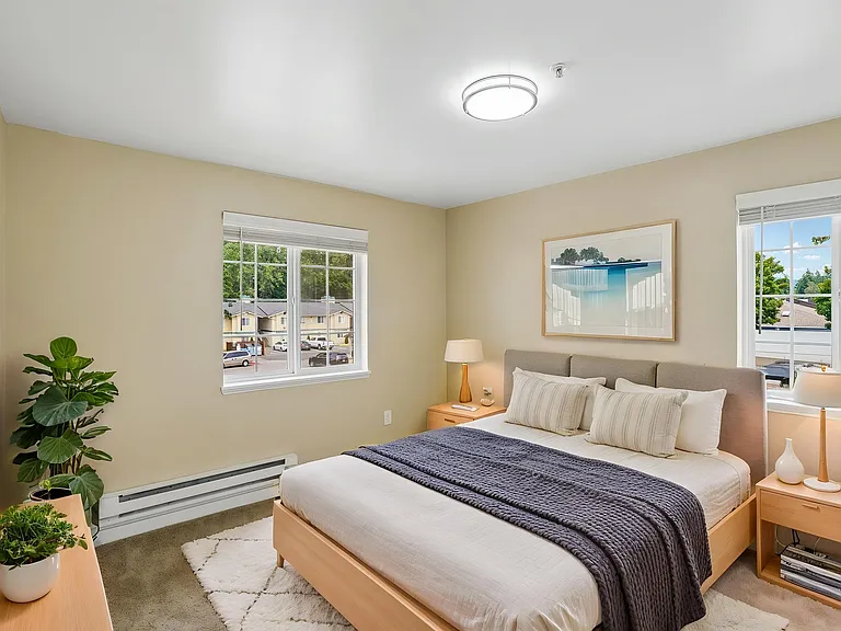 Sunset Highlands Apartments — Photo 44