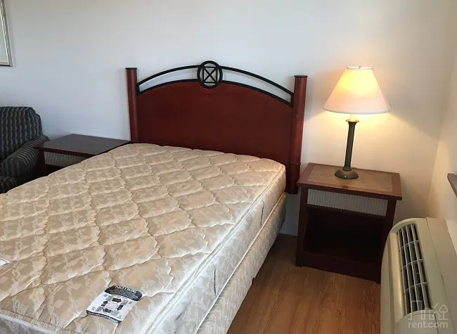 Traveler's Suites — Photo 6