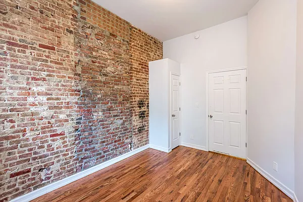 Rented by Nooklyn NYC LLC | media 1