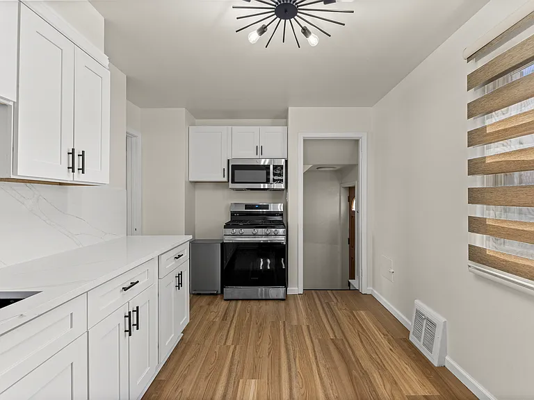 22312 Madison St — Photo 20