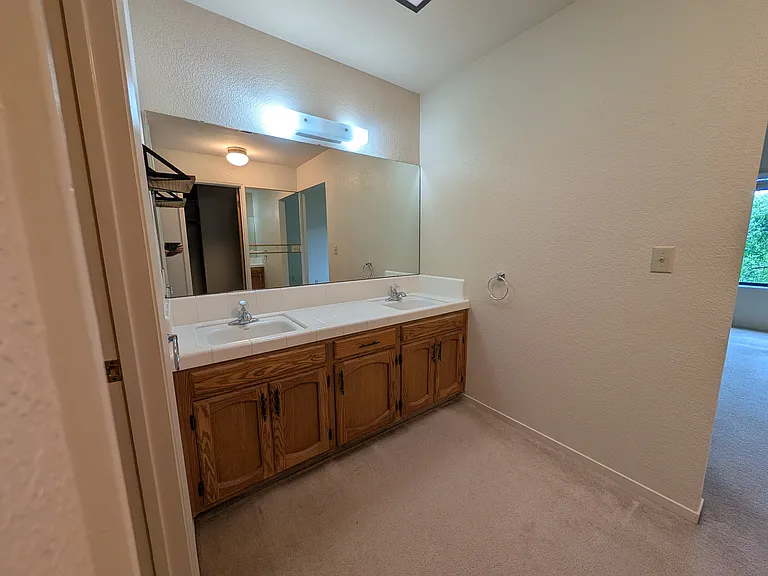 1008 Duffin Dr — Photo 16
