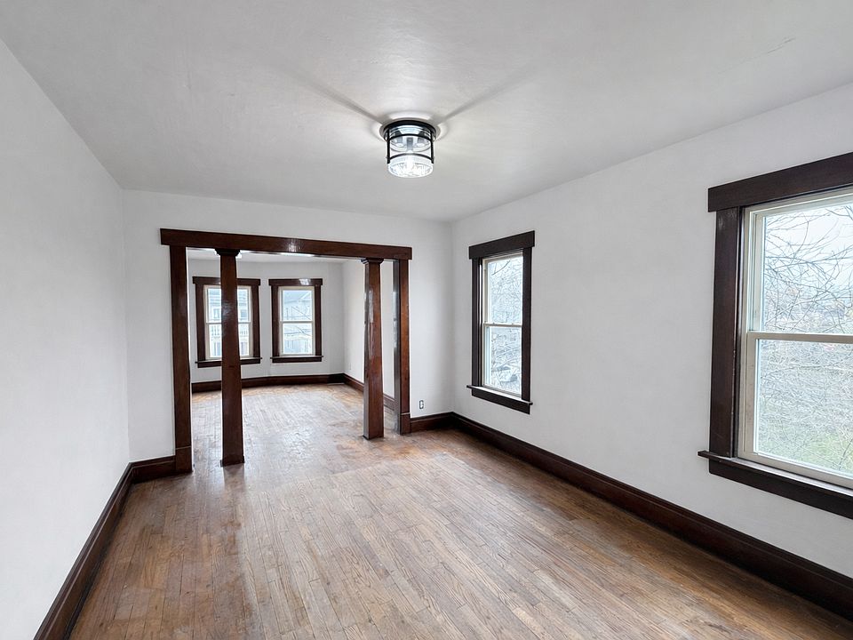 1st image of 20 Macamley St #2