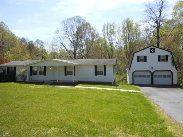 5330 Lake Woussicket Rd, Walnut Cove, NC 27052