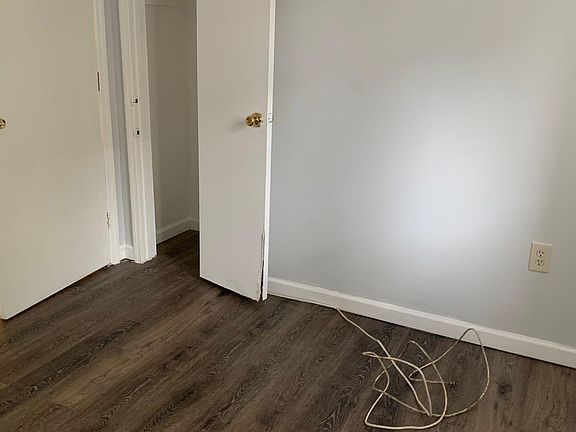 5th image of 73 S Walnut St #2B