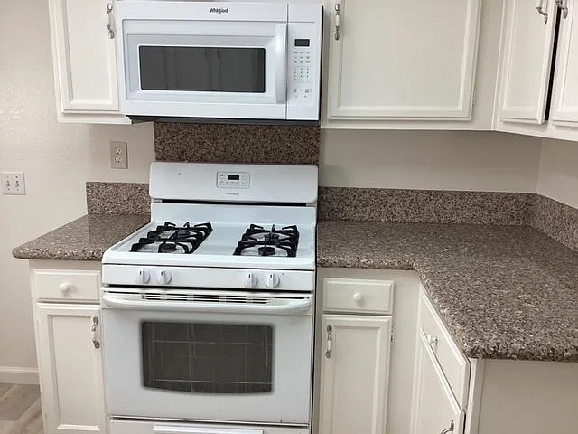 38550 22nd St E #3 — Photo 5