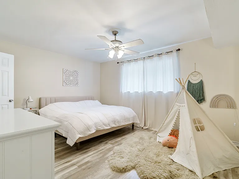 7707 Meadow Park Dr #112 — Photo 8