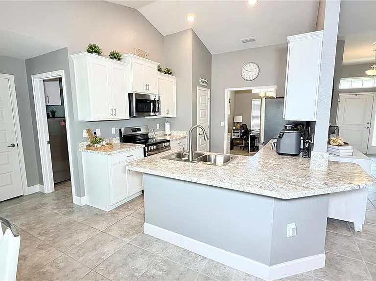 4015 Tullamore Ln — Photo 18