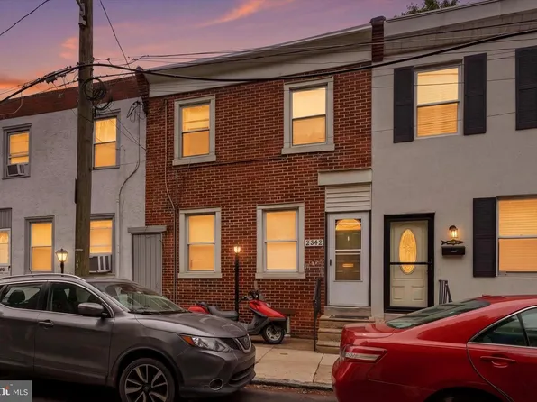 2442 E Gordon St, Philadelphia, PA 19125