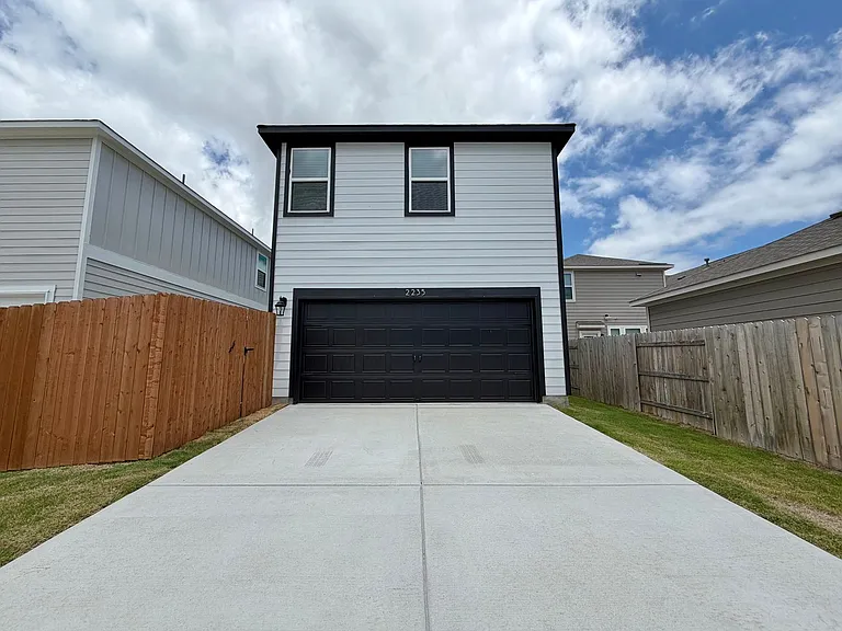 2235 Oscar Eli Way — Photo 6