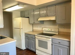 4920 McFarland Dr, Fairfax, VA 22032