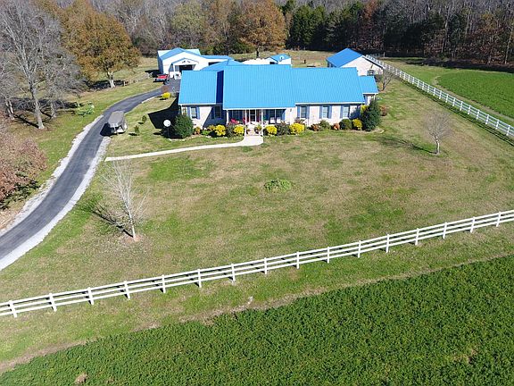 2nd image of 2693 Fairfield Pike