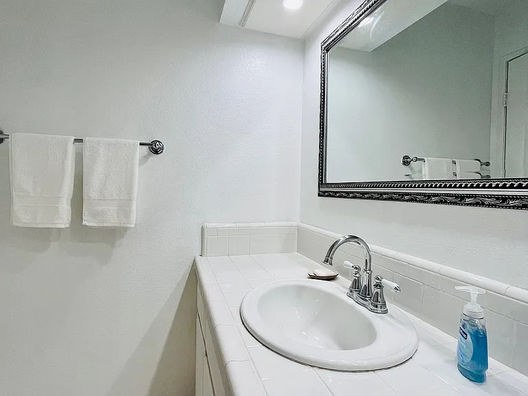 1200 Pacific Coast Hwy #427 — Photo 17