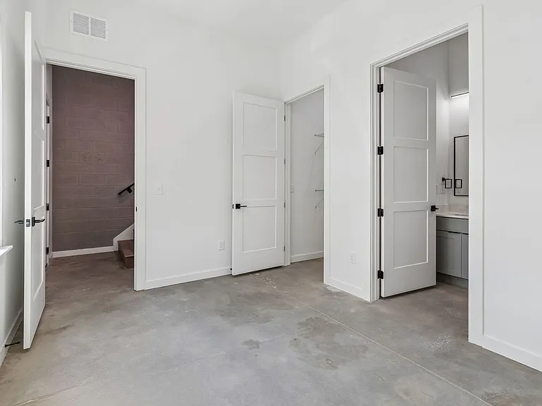 1218 E Kay St #14 — Photo 10