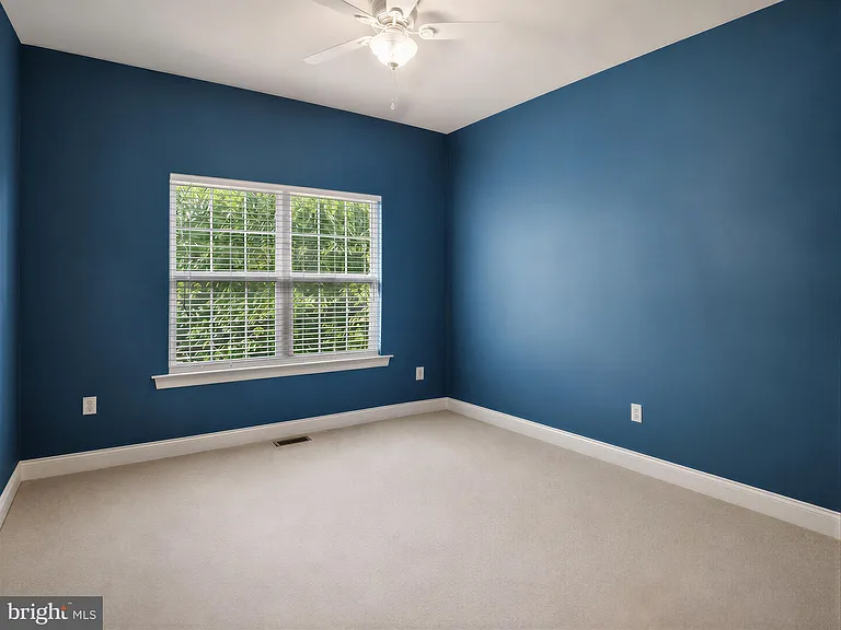 23017 Holloway Ct — Photo 33