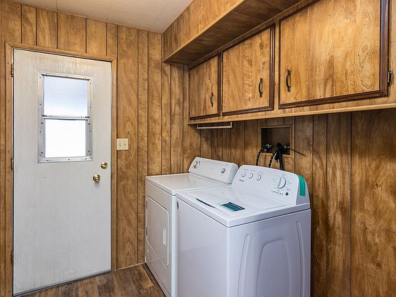 2nd image of 77 Little John Ln #77