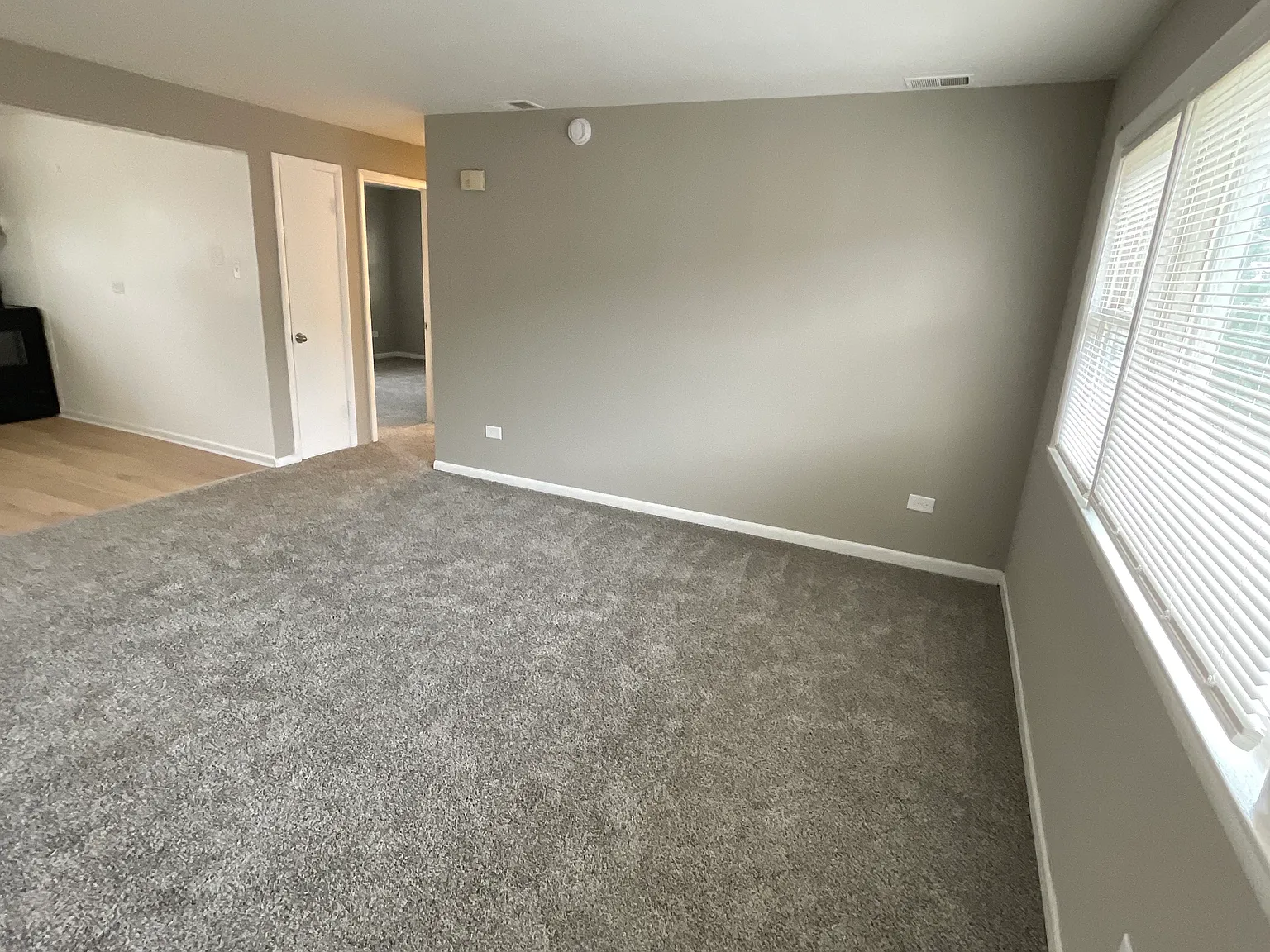 2 bed, $1,150 — Photo 2