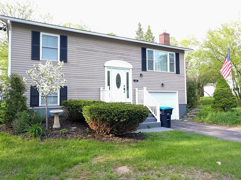 90 Hickory Hill Rd — Photo 2