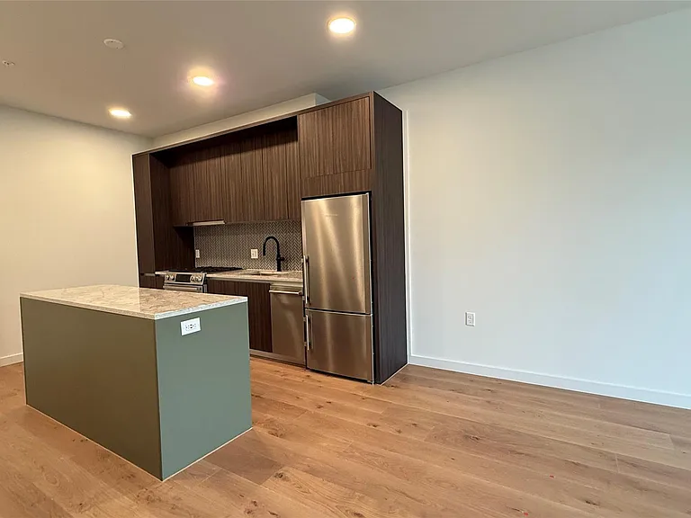 2209 S 1st St #322 — Photo 7
