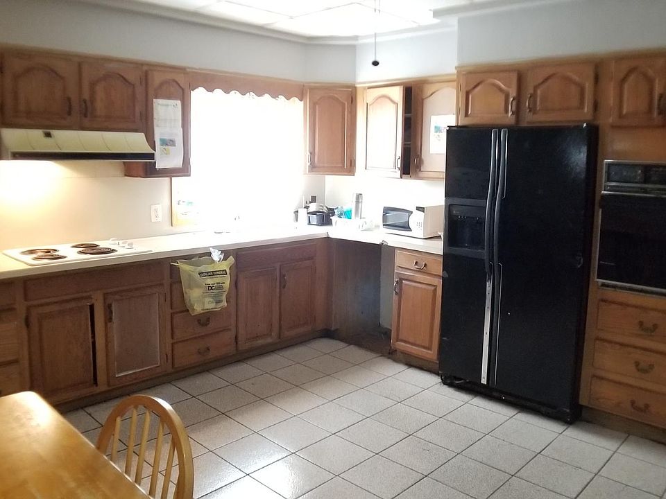 2nd image of 137 W 5th Ave APT 2A