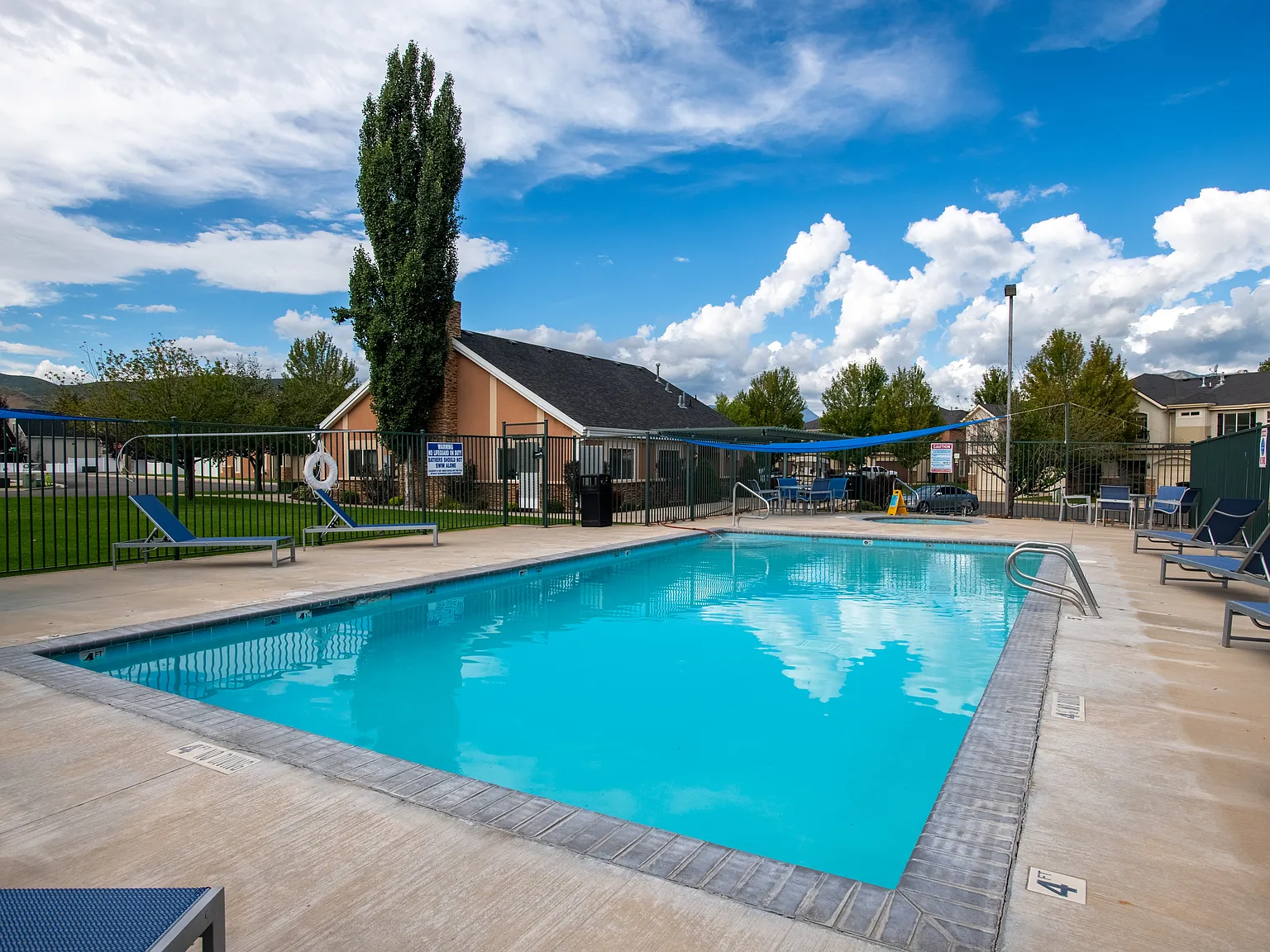 Wing Pointe/Greenfield — Photo 3