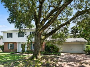 960 E 2nd St, Pass Christian, MS 39571