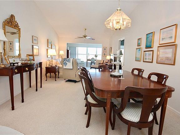 2nd image of 670 E Lake Jasmine Cir Unit 670-203