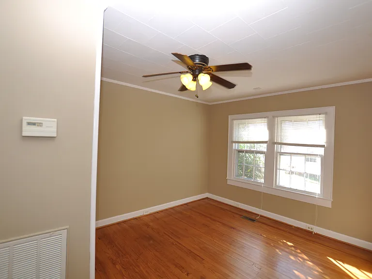 502 S Main St — Photo 16