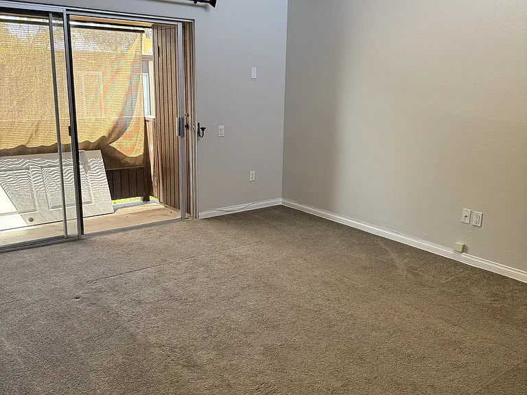 3454 Castle Glen Dr #1 — Photo 6