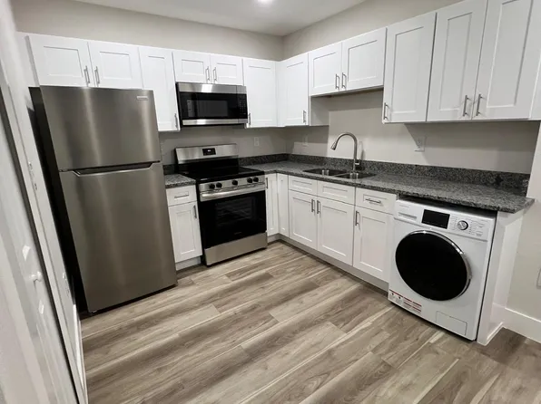 475 Umatilla Blvd APT 3, Umatilla, FL 32784