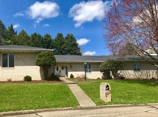 107 Leatherwood Dr, Moundsville, WV 26041