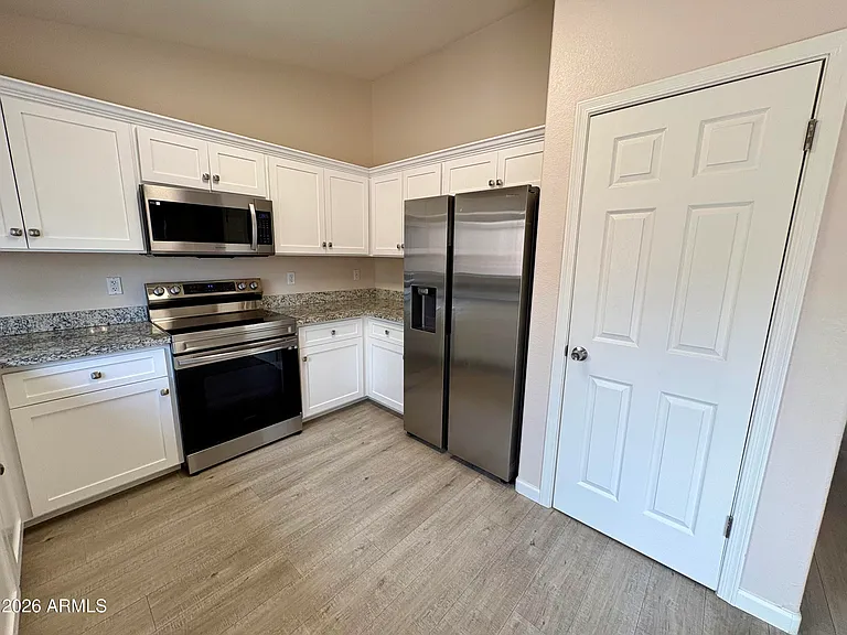 8556 W Carol Ave — Photo 14