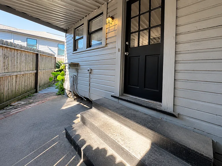 407 Walton St — Photo 14