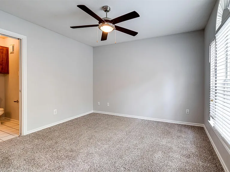 6804 N Capital Of Texas Hwy #222 — Photo 14