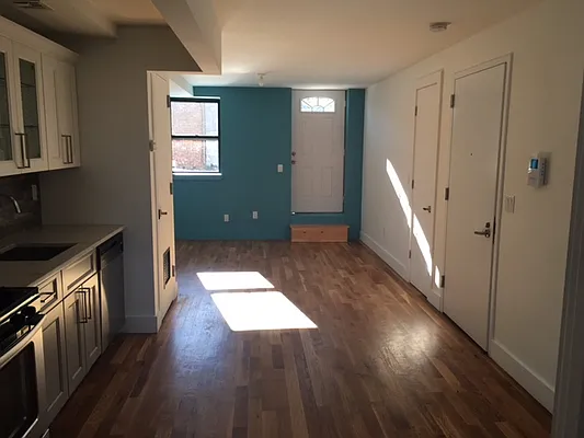 Rented by Premier Metro Realty Corp | media 31